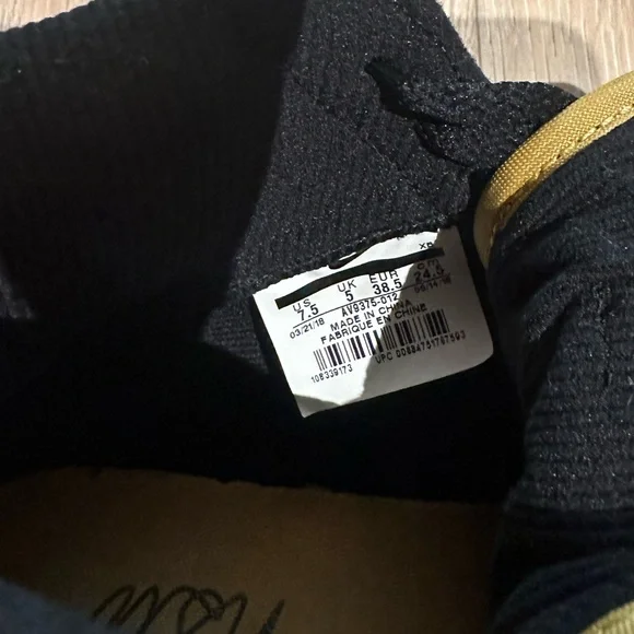 Nike women’s blazer mid premium black wheat size 7.5 - Picture 6 of 7